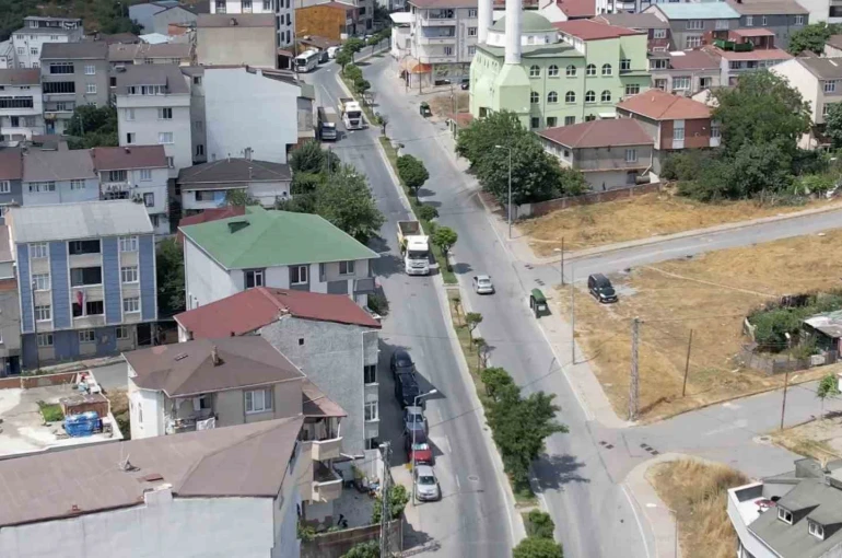 Mahalle sakinlerinden hafriyat kamyonu tepkisi: "Çocuklarımız tehlike altında" 