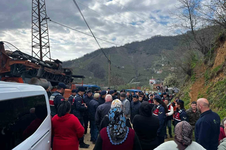 Mahkeme kararına rağmen yapılmak istenen sondaja köylüler müdahale etti 