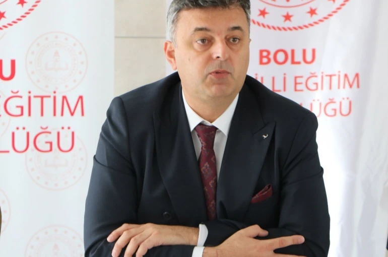 Makamında darp edilen Bolu İl Milli Eğitim Müdürü görevini bıraktığını duyurdu