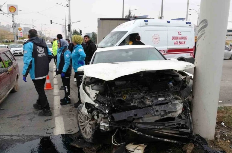 Malatya’da araçlar çarpıştı: 2 yaralı 