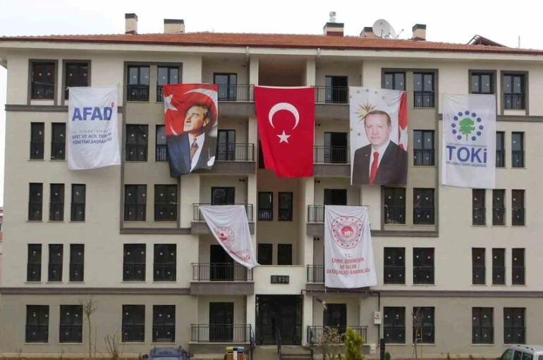 Malatya’da deprem konutlarının anahtar teslimi sürüyor 