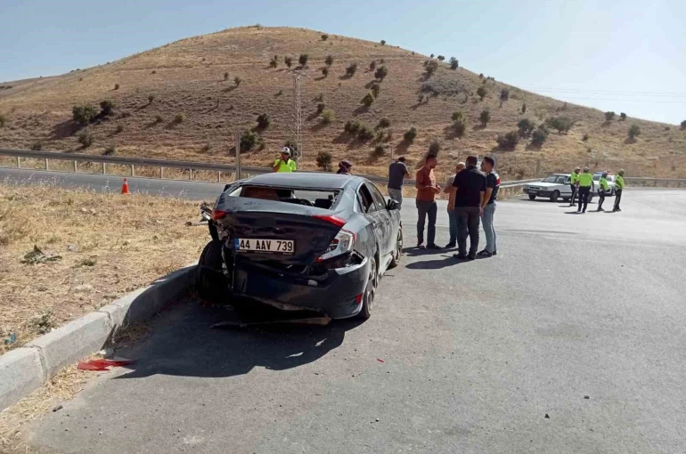 Malatya’da iki otomobil çarpıştı: 8 yaralı