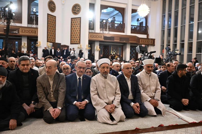 Malatya’da Miraç Kandili dualarla idrak edildi