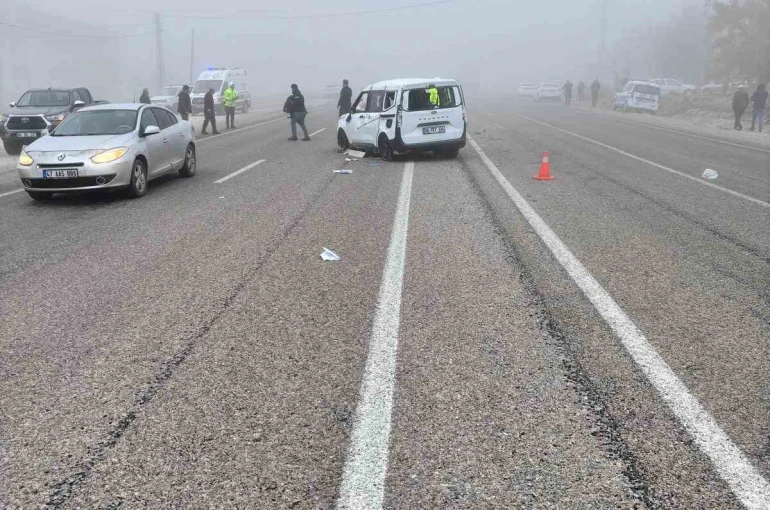 Malatya’da otomobil ile hafif ticari araç çarpıştı: 1 yaralı 
