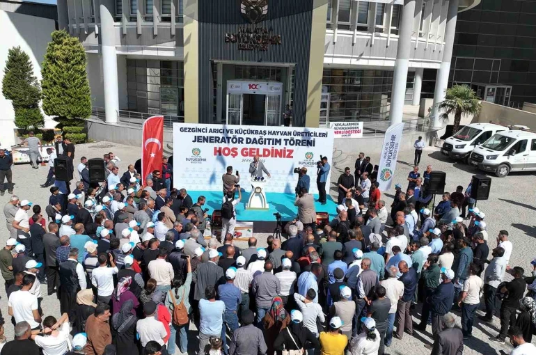 Malatya’da üreticilere 444 jeneratör ve 200 sıvat dağıtıldı 