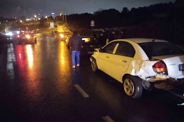 Maltepe’de 4 araçlı zincirleme kaza: 1 yaralı 