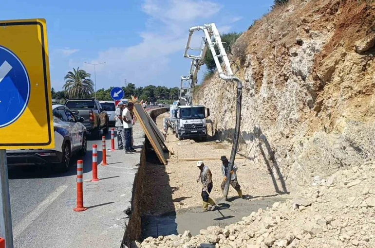 Manavgat çevre yolunda sel baskınları sona erecek
