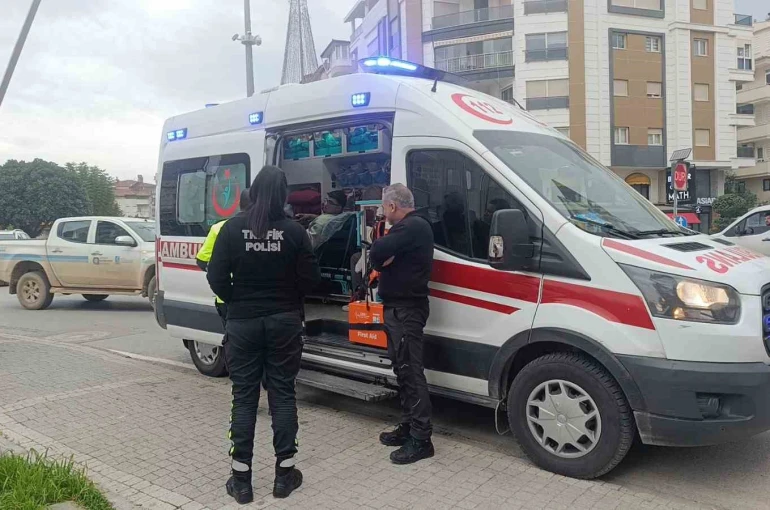 Manavgat’ta motosiklet devrildi: 1 yaralı 