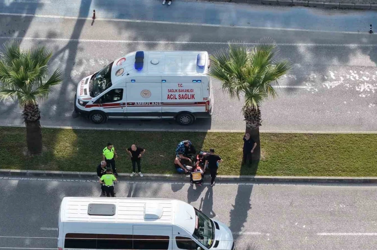 Manavgat’ta motosikletler çarpıştı: 2 yaralı 