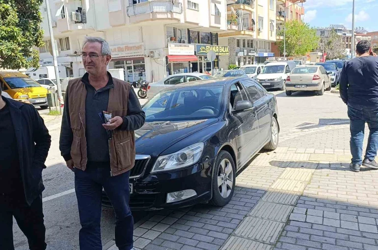Manavgat’ta otomobiller çarpıştı: 1 yaralı 