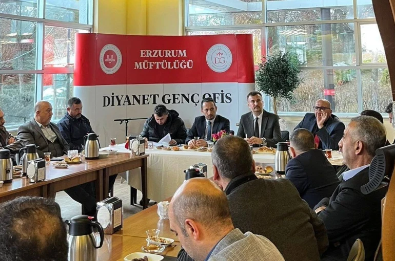 Manevi danışmanlar istişare toplantısında buluştu 