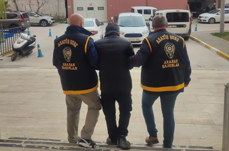 Manisa’da 7 ayrı suçtan aranan firari kıskıvrak yakalandı 