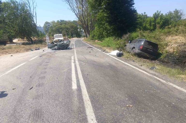 Manisa’da feci kaza: 2 kardeş hayatını kaybetti, 2 kişi yaralandı