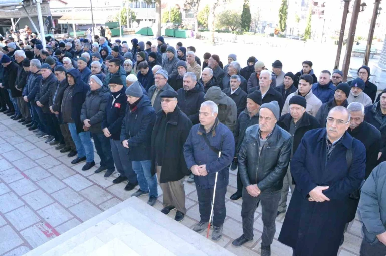 Manisa’da Filistin’de hayatını kaybedenler için gıyabi cenaze namazı kılındı