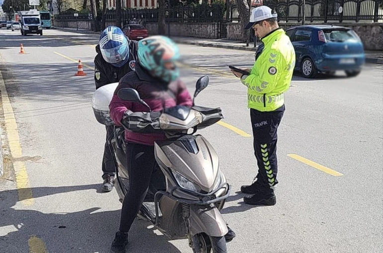 Manisa’da motosiklet denetimi: 540 sürücüye, 3 milyon 800 bin TL ceza