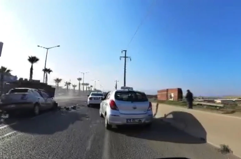 Manisa’da traktörle otomobil çarpıştı: 1 yaralı 