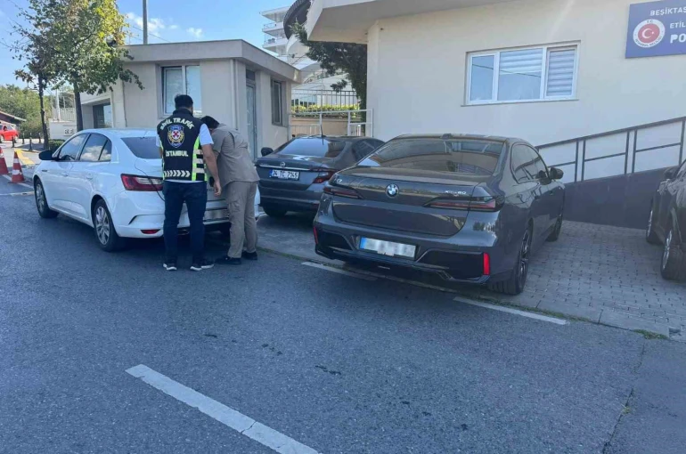 Mankene tahsis edilen araç ‘resmi hizmete mahsustur’ kartıyla trafiğe çıkmıştı, sürücüye ceza kesildi 