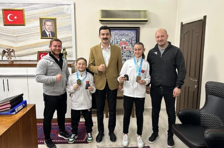 Manyas’tan karate şampiyonasında çifte derece 