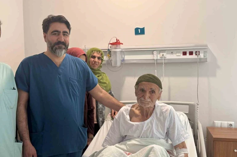 Mardin’de HOLEP yöntemiyle 3 büyük prostat ameliyatı başarıyla gerçekleştirildi 