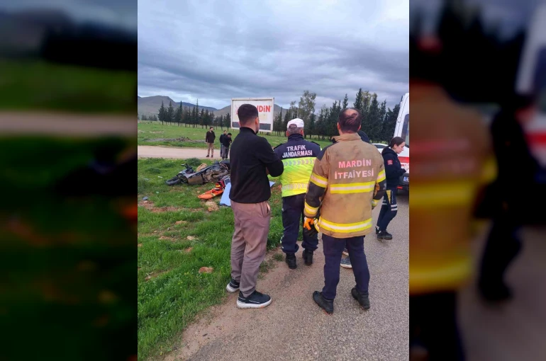 Mardin’de yol kenarına savrulan motosikletin sürücüsü hayatını kaybetti 