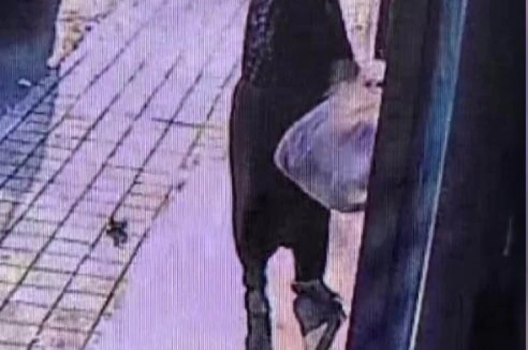 Markete bırakılan ekmek ve simit dolu poşeti çaldı 