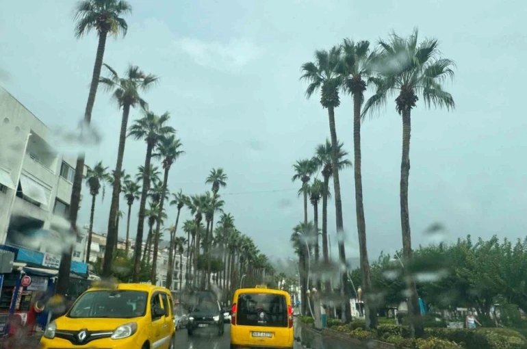 Marmaris’e sonbaharın ilk yağmuru düştü