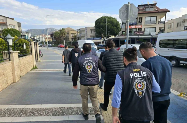 Marmaris’te ’sahte bungalov’ şebekesi çökertildi: 8 gözaltı