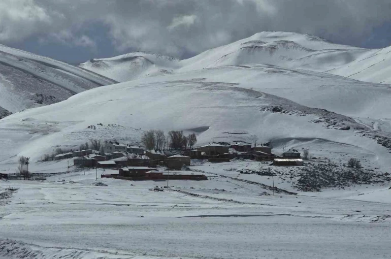 Mayıs ayında 30 yerleşim yerinin yolu kapandı 