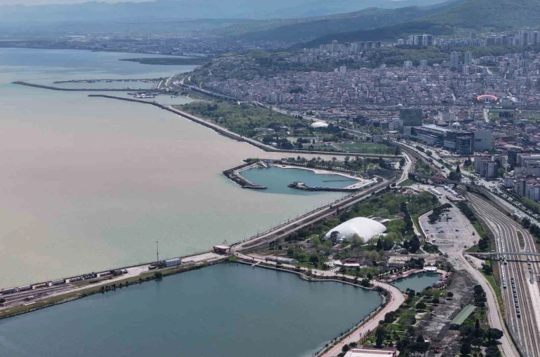 Mayıs yağmurları Karadeniz’i çamura boyadı 