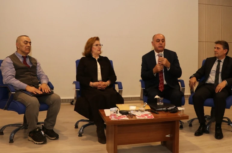 "Maziden İstikbale Oltu" paneli düzenlendi 