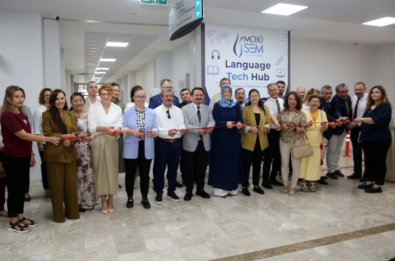 MCBÜ Yabancı Dil ve Dijital Sınav Merkezi açıldı 