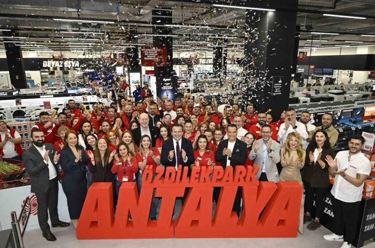 MediaMarkt yılın son mağazasını Antalya’da açtı 
