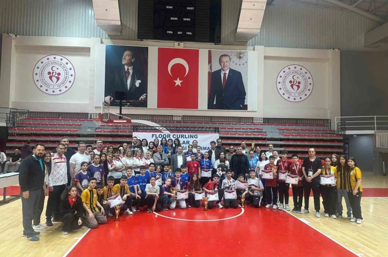 Mehmet Akif Ersoy Ortaokulu Türkiye 4’üncüsü oldu 