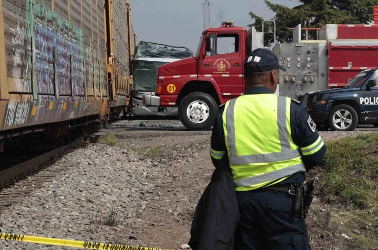 Meksika’daki tren kazasında can kaybı 10’a yükseldi