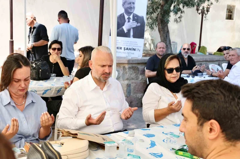 Menemen’de merhum Başkan Şahin dualarla anıldı 
