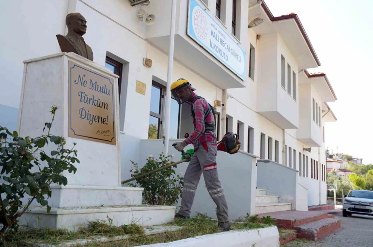 Menteşe Belediyesi’nden okullara destek 