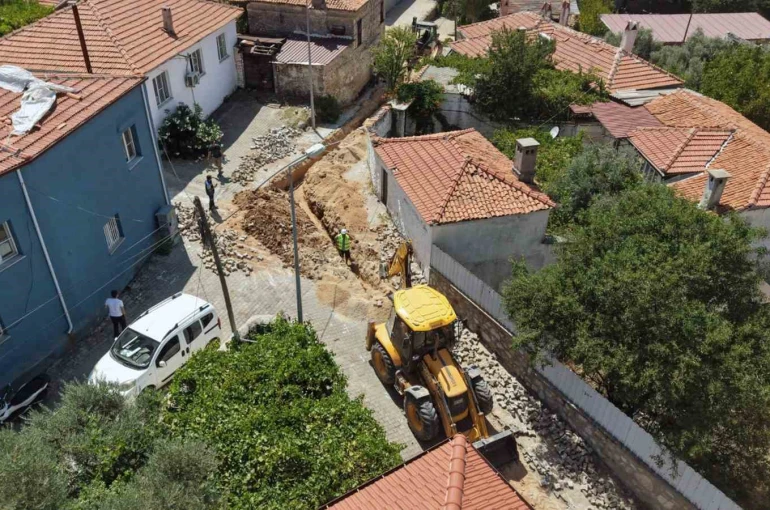 Menteşe Yerkesik’te 4 kilometrelik su isale hattı yenileniyor