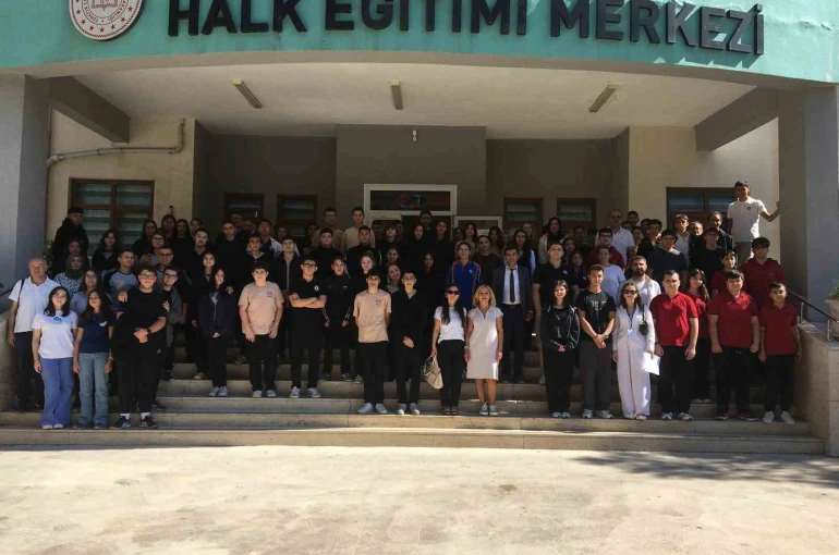 Menteşe’de "Genç AR-GE" projesiyle drama ve tanışma etkinliği düzenlendi 