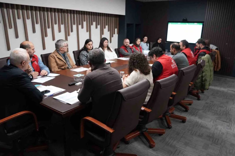 Merkezlerin karne sonuçları değerlendirildi