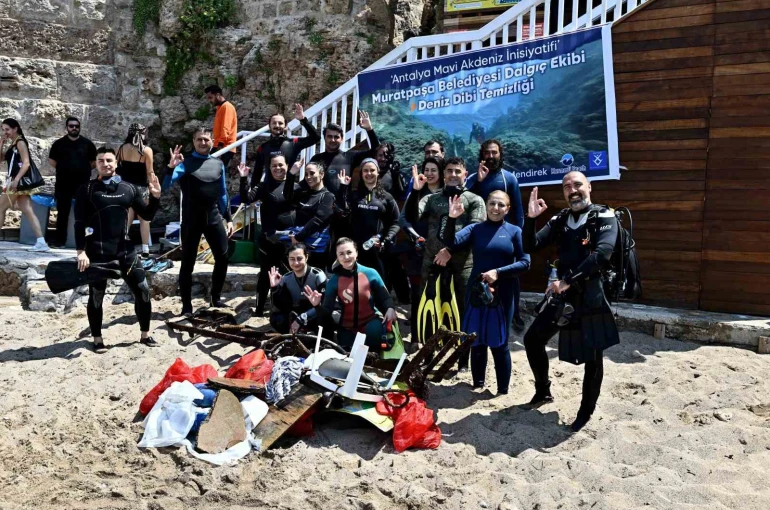Mermerli Plajı’nda deniz dibi temizliği 