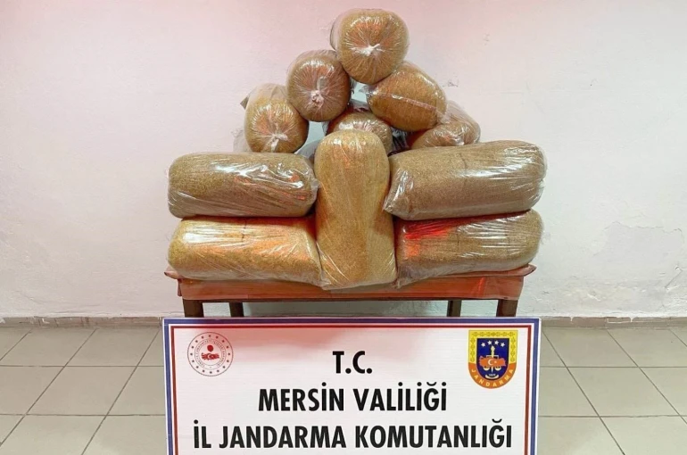 Mersin’de 100 kilo kaçak tütün ele geçirildi, 1 kişi gözaltına alındı 