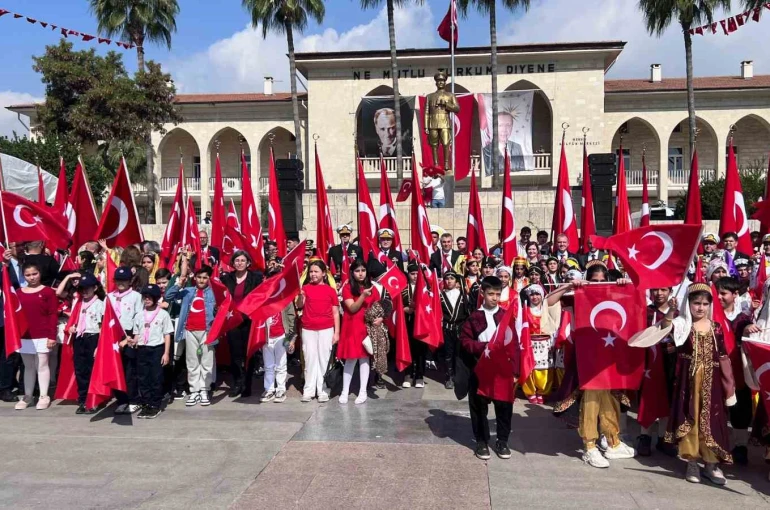 Mersin’de 23 Nisan coşkuyla kutlandı 