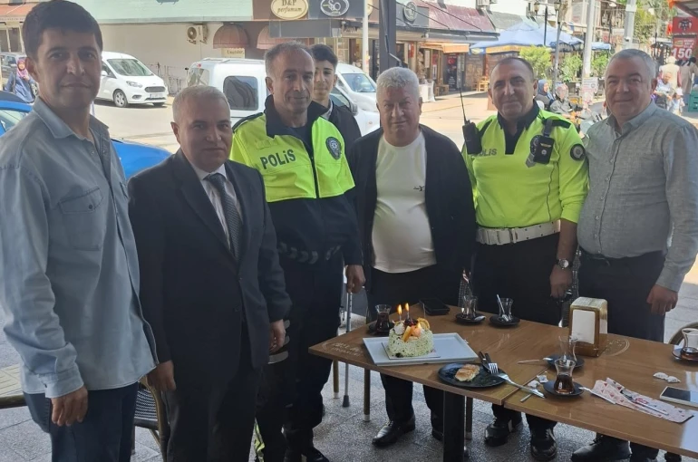 Mersin’de 28 yıllık polis memuru telsizden veda etti 