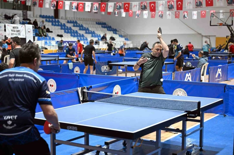 Mersin’de 5. Ulusal Masa Tenisi Veteran Turnuvası tamamlandı