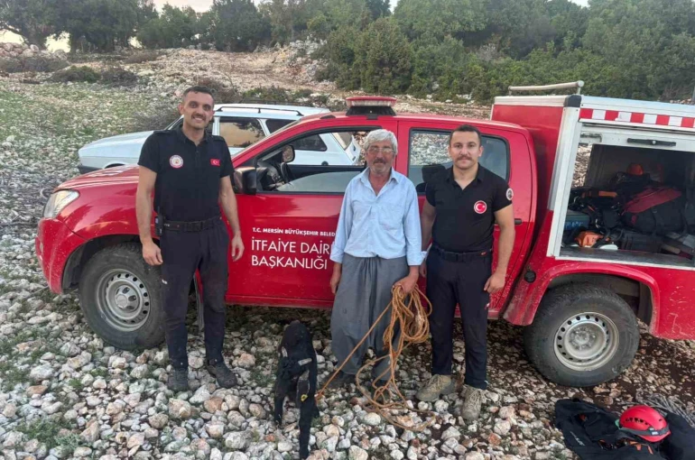Mersin’de 70 metrelik mağarada mahsur kalan oğlak kurtarıldı 