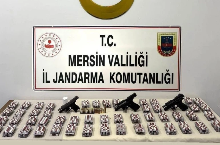 Mersin’de binlerce uyuşturucu hap ele geçirildi 