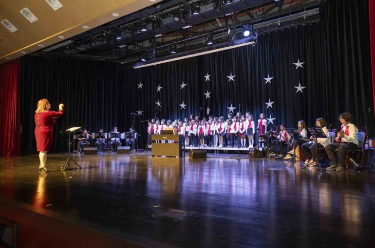 Mersin’de Çocuk Kampüsleri 29 Ekim coşkusunda tek yürek oldu 