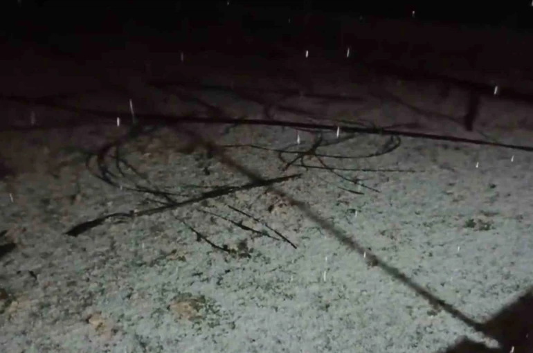 Mersin’de dolu yağışı etkili oldu 