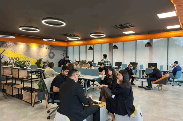 Mersin’de iş dünyası ve gençler aynı çatıda buluşuyor 