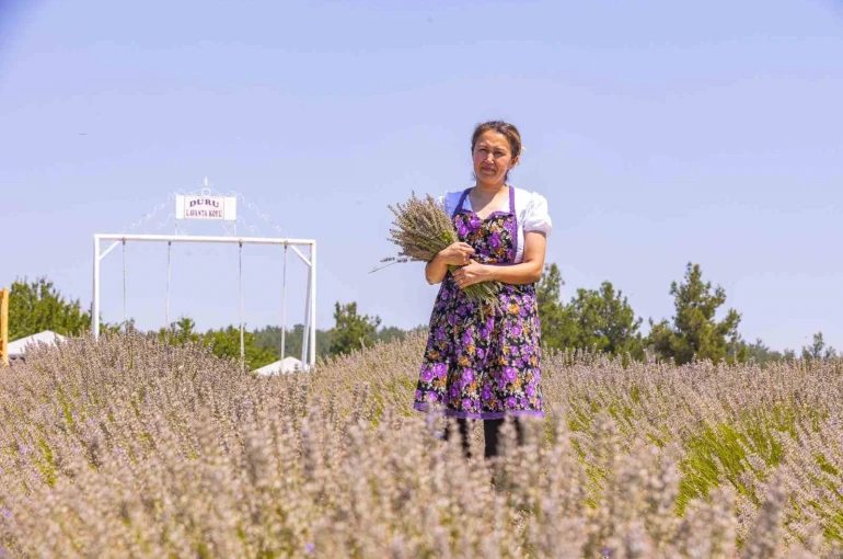 Mersin’de kadın girişimci lavantayı kazanca dönüştürdü